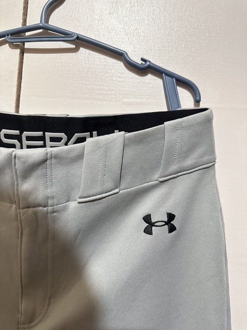 Underarmour baseball track pants (Category: Joggers) located in Tandag. Submitted by kawaiispreloved (Listing ID 1468231294, Image 2). Description: Waistline 32-36.