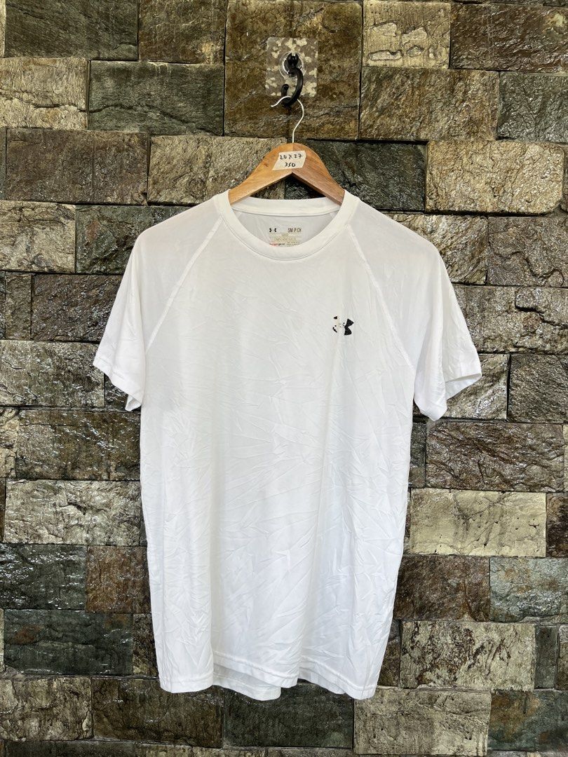 Underarmour Dri-Fit White Shirt (Category: Tshirts & Polo Shirts ) located in Cagayan de Oro. Submitted by curatedheirloomph_ (Listing ID 1468224310, Image 1). Description: 𝘿𝙞𝙢𝙚𝙣𝙨𝙞𝙤𝙣𝙨: 20x27 𝘽𝙚𝙨𝙩 𝙁𝙞𝙩: Medium 𝘾𝙤𝙣𝙙𝙞𝙩𝙞𝙤𝙣 & 𝘾𝙤𝙡𝙤𝙧 𝙍𝙖𝙩𝙚: Excellent (9.5/10) 𝙄𝙨𝙨𝙪𝙚: Crack prints 𝘼𝙪𝙩𝙝𝙚𝙣𝙩𝙞𝙘𝙞𝙩𝙮 𝘿𝙚𝙘𝙡𝙖𝙧𝙖𝙩𝙞𝙤𝙣: Authentic.