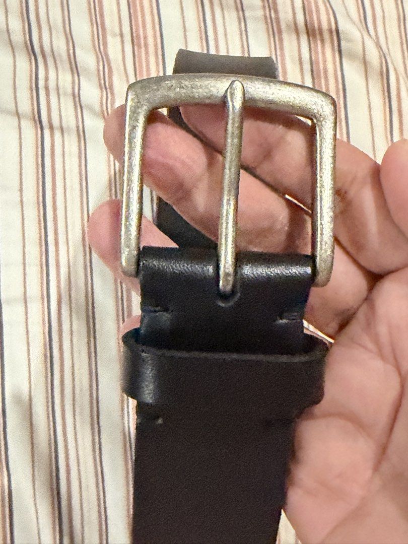 Uniqlo Belt (Category: Belts) located in Manila. Submitted by db_collective (Listing ID 1468205221, Image 2). Description: 44 inches including buckle.