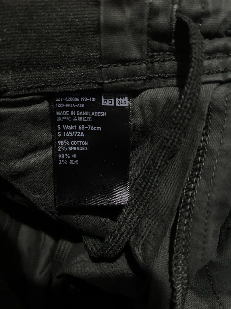Uniqlo Cargo Pants (Category: Trousers) located in Lingayen. Submitted by moreonuniqlo (Listing ID 1468075303, Image 3). Description: Uniqlo Cargo Pants Small on Tag Size 32 Length 37 Good as New No Issue.