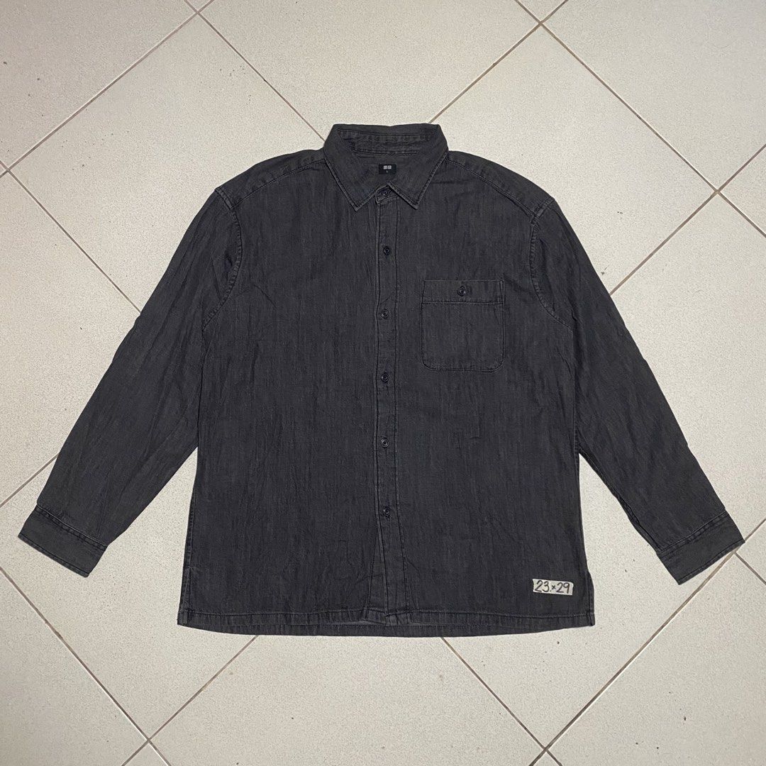 uniqlo denim washed overshirt (Category: Formal Shirts) located in Taguig. Submitted by xi_xxix1129 (Listing ID 1468110586, Image 1). Description: large on tag loose 23x29” excellent used 379php +sf no cod taguig location 📩📩📩.