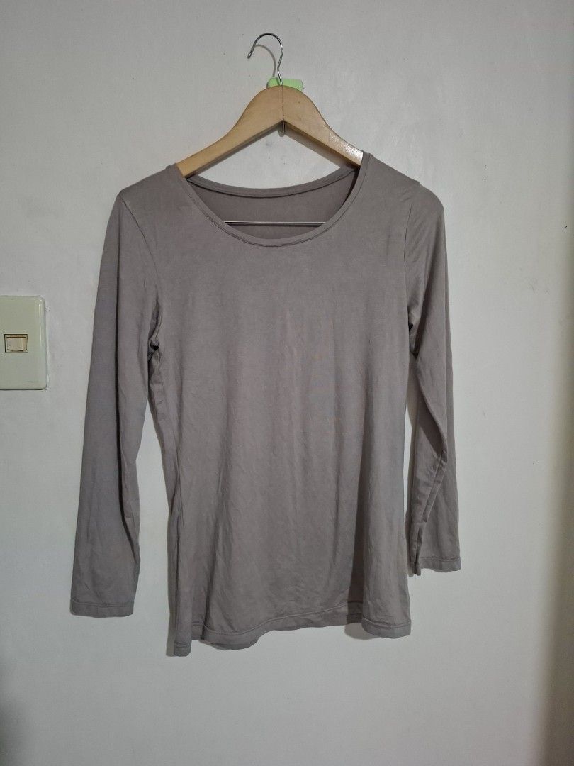 Uniqlo heattech XL (Category: Longsleeves) located in Subic. Submitted by petitecorner22 (Listing ID 1468062871, Image 1). Description: no more haggling please.