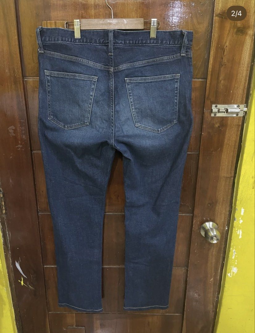 Uniqlo Jeans (Category: Jeans) located in Marikina City. Submitted by greatfindsmnlph (Listing ID 1468064621, Image 2). Description: Uniq lo Jeans Price: 400 Size: Large (stretch) Waistline: 34 Length: 40 Hemline: 8.5 Color: Black Color Rate: 10/10 Condition: 10/10 almost new Very nice in actual.