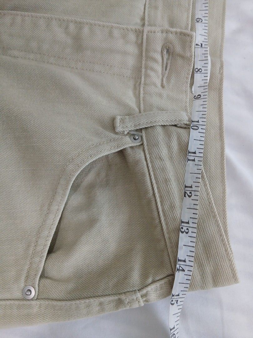Uniqlo jeans 26 (Category: Jeans) located in Makati City. Submitted by mdelacruz (Listing ID 1468090586, Image 1). Description: - Flat lay measurement of the waist is 14.5 inches - 100% cotton, non-stretch - high waist - Perfect length for 5'4" height - Color is very very light green tint, almost beige.