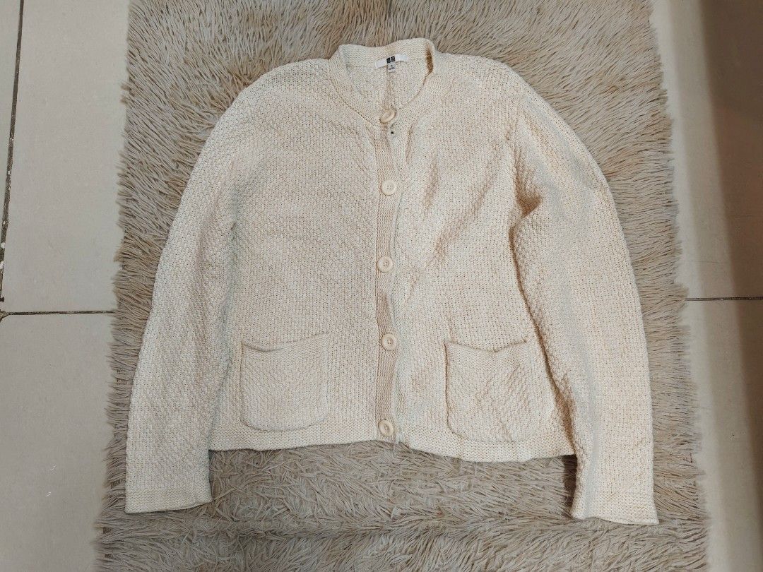Uniqlo Knitted Short Jacket (Category: Coats, Jackets and Outerwear) located in Angeles City. Submitted by miss_independent01 (Listing ID 1468132329, Image 3). Description: Uniqlo Knitted Short Jacket Color: Off-White Width: 22 (XL on tag) Length: 21.5 Sleeve: 24 Shoulder: 17 MOP: Gcash ✅ Mine Now, Pay Now ✅ First to Pay, Gets the Item 📍 PAMPANGA Courier: JnT 🚚🚚 PM 💌.