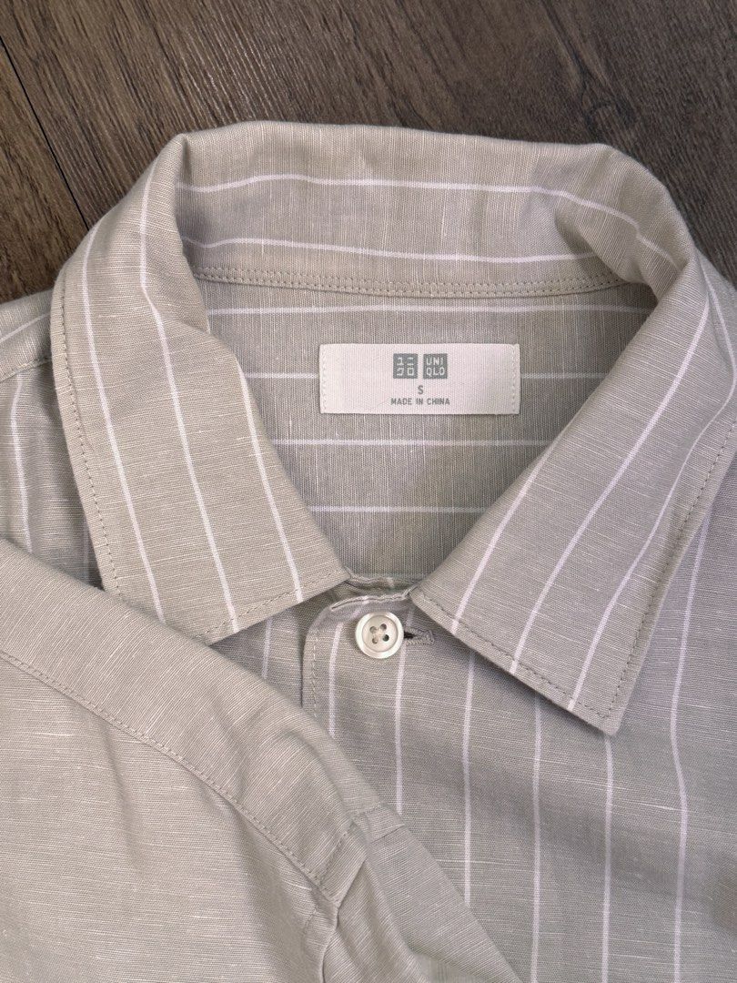 Uniqlo linen polo (Category: Formal Shirts) located in Manila. Submitted by ibanezph (Listing ID 1468098098, Image 3). Description: Uniqlo linen polo Size Small Forever 21 Size Medium fits small No issues Not thrifted 10/10 practically brandnew condition Used only for a couple times Angono rizal area Pickup or lalamove Selling as packed for 1,299 only .