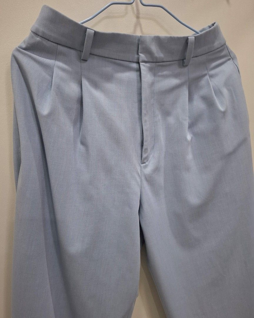 Uniqlo Pleated Wide Pants (Category: Other Bottoms) located in Bacoor. Submitted by ag.yu (Listing ID 1468202082, Image 2). Description: ♡ color: light blue.