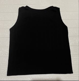 (Category: ) located in . Submitted by clear_out_closet (Listing ID 1468280004, Image 1). Description: .