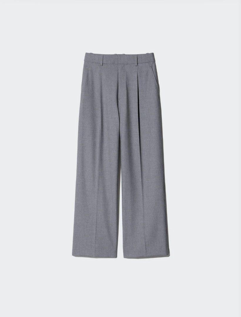 Uniqlo pleated wide pants (Category: Other Bottoms) located in Angeles City. Submitted by angelcloset141989 (Listing ID 1468084855, Image 1). Description: Waist : 30 to 32 Length : 40.