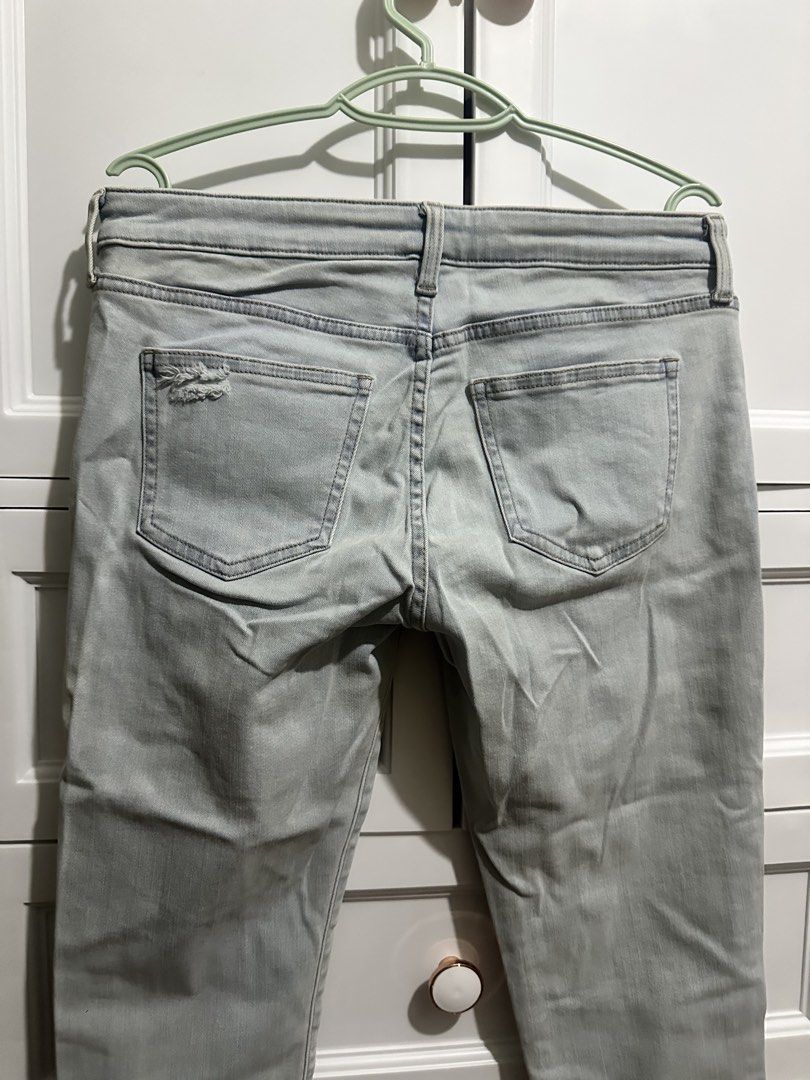 Uniqlo Skinny Jeans (Category: Jeans) located in Naic. Submitted by cilissa (Listing ID 1468258100, Image 3). Description: Bought this around 2k+ 91% Cotton 7% Polyester 2% Spandex 26(66cm) PM for more details or inquiries .