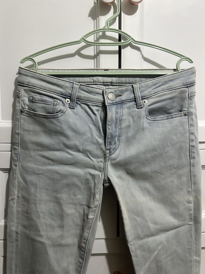 Uniqlo Skinny Jeans (Category: Jeans) located in Naic. Submitted by cilissa (Listing ID 1468258100, Image 2). Description: Bought this around 2k+ 91% Cotton 7% Polyester 2% Spandex 26(66cm) PM for more details or inquiries .
