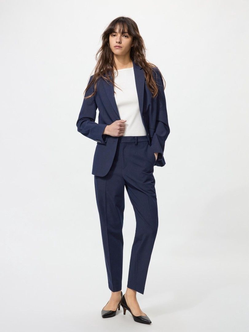 Uniqlo Smart Ankle Pants (Category: Other Bottoms) located in Angeles City. Submitted by miss_independent01 (Listing ID 1468102610, Image 1). Description: Uniqlo Smart Ankle Pants Color: Navy Width: 15 (Large on tag) Length: 35.5 MOP: Gcash ✅ Mine Now, Pay Now ✅ First to Pay, Gets the Item 📍 PAMPANGA Courier: JnT 🚚🚚 PM 💌.