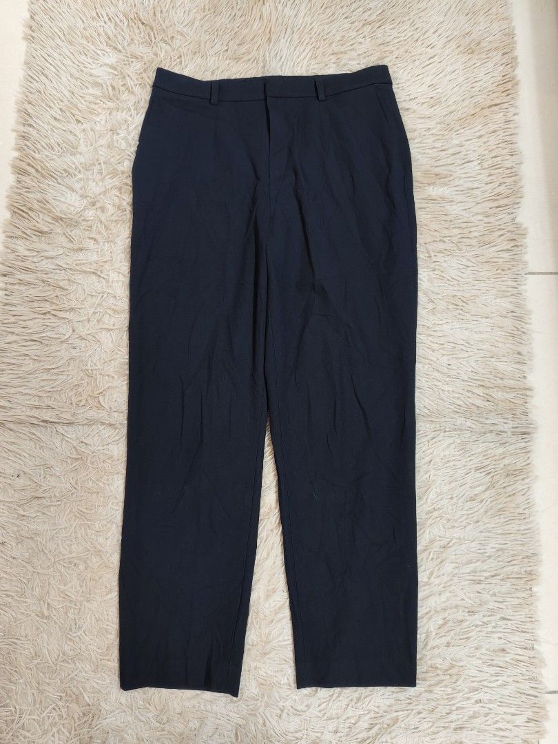 Uniqlo Smart Ankle Pants (Category: Other Bottoms) located in Angeles City. Submitted by miss_independent01 (Listing ID 1468102610, Image 2). Description: Uniqlo Smart Ankle Pants Color: Navy Width: 15 (Large on tag) Length: 35.5 MOP: Gcash ✅ Mine Now, Pay Now ✅ First to Pay, Gets the Item 📍 PAMPANGA Courier: JnT 🚚🚚 PM 💌.