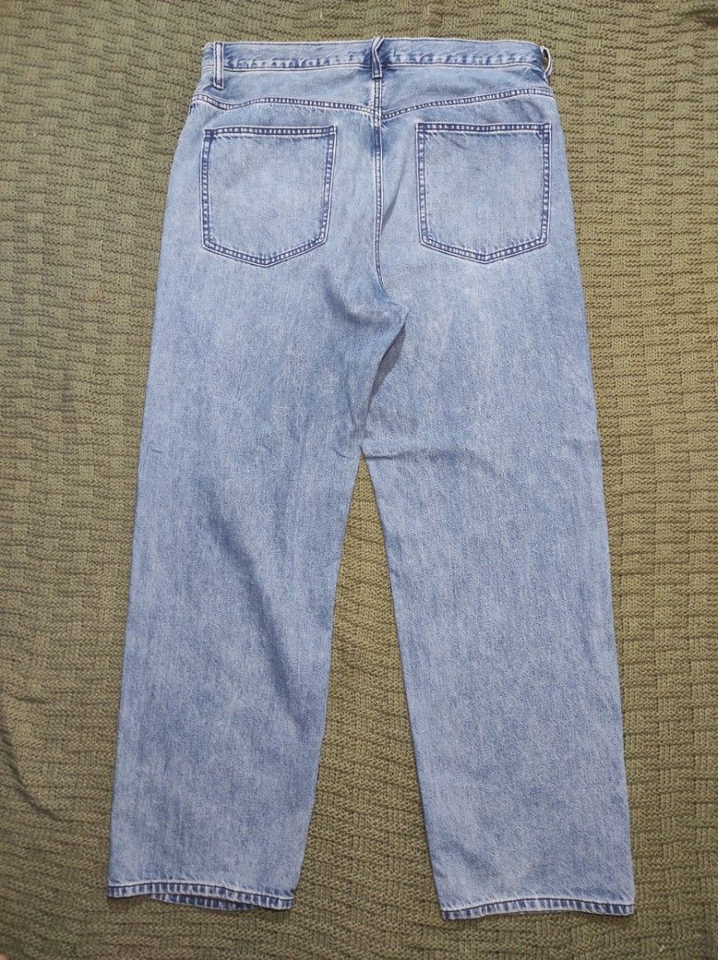 UNIQLO STRAIGHT CUT PANTS (Category: Jeans) located in Las Pinas. Submitted by jeusmanlangit (Listing ID 1468212769, Image 2). Description: UNIQLO STRAIGHT CUT PANTS SIZE: DIMES: W: 33 L: 42 HEM: 9 NO ISSUE 670 PESOS LANG DM📩.