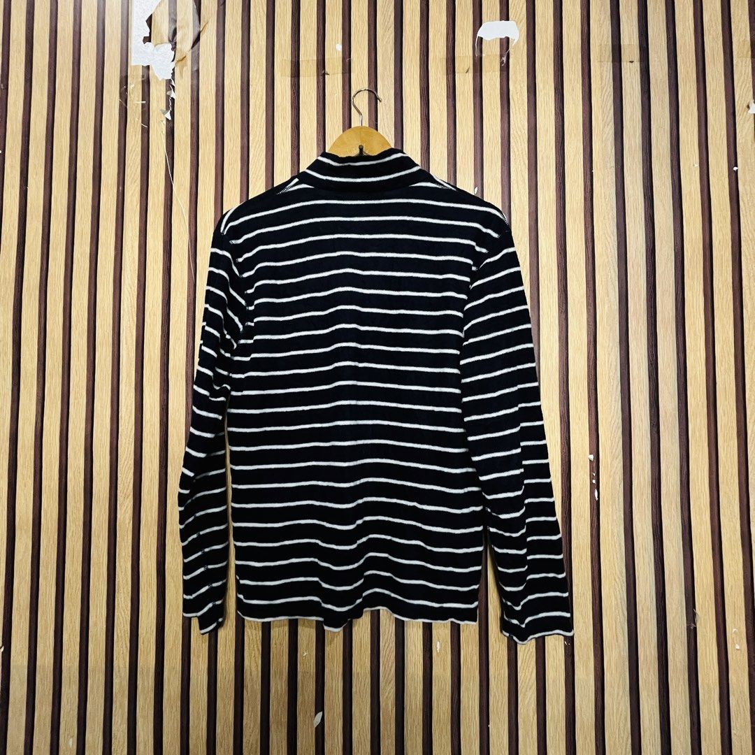 UQLO HEATTECH JERSEYKNIT Fleece Turtleneck THERMAL INNERWEAR ARCHIVE CORE STRIPE BLUE MEDIUM 23x25 (Category: Coats, Jackets and Outerwear) located in Dasmarinas. Submitted by yg_supplies (Listing ID 1468139123, Image 2). Description: > PRE-LOVED / NEEDS WASHING. NO OTHER ISSUES. UNIQLO HEATTECH JERSEYKNIT Fleece Turtleneck THERMAL INNERWEAR ARCHIVE CORE STRIPE BLUE MEDIUM 23x25 #Uniqlo #UniqloHeattech #FleeceTurtleneck #CleanBoy #MinimalistFashi