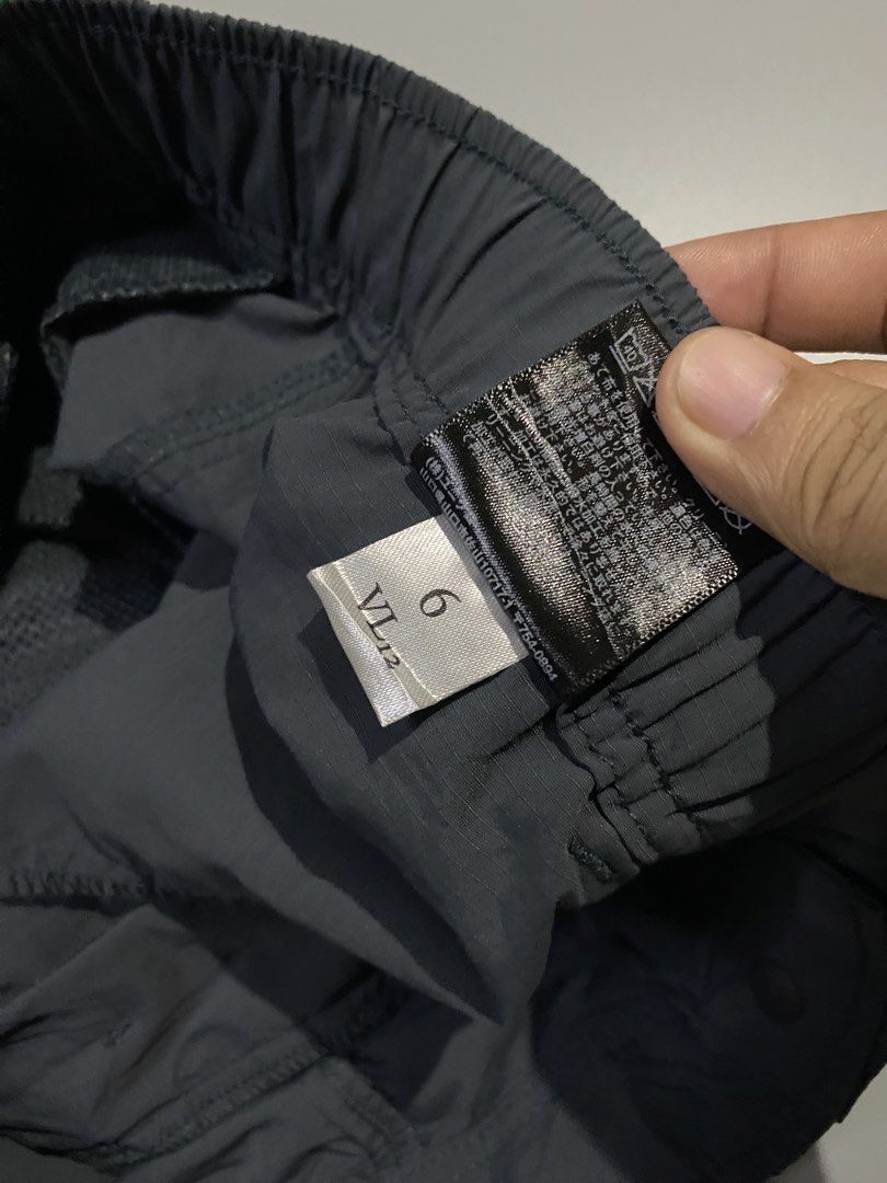 Uniqlo Utility Short (Category: Activewear) located in Jamindan. Submitted by suecyyythrift (Listing ID 1468235257, Image 3). Description: Uniqlo Utility Short (Dark Gray) 76-84cm 32 Waist 20 Length 12 Hem Like new No Flaws .