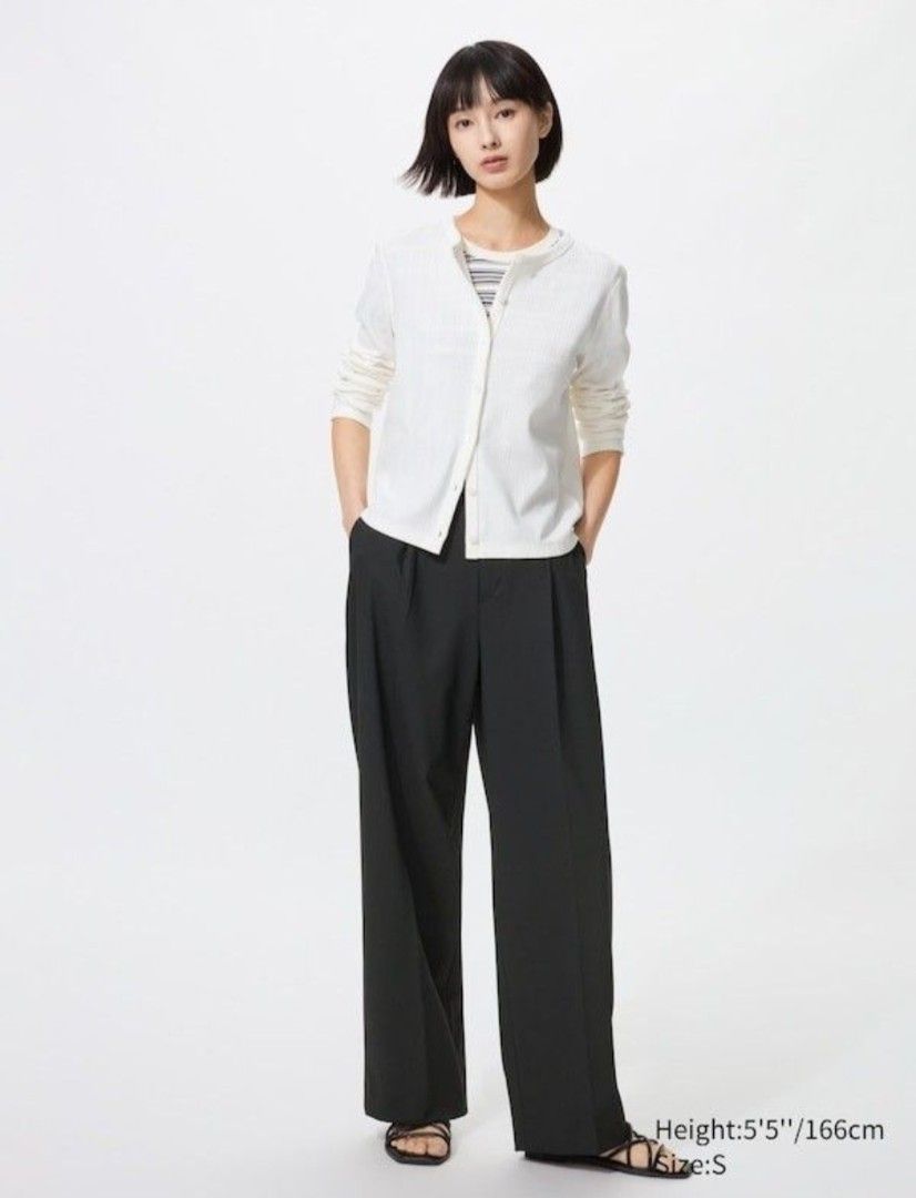 Uniqlo Wide Pleated Pants (Category: Other Bottoms) located in Angeles City. Submitted by miss_independent01 (Listing ID 1468100232, Image 1). Description: Uniqlo Wide Pleated Pants Color: Black Width: 13 (Small on tag) Length: 37.5 MOP: Gcash ✅ Mine Now, Pay Now ✅ First to Pay, Gets the Item 📍 PAMPANGA Courier: JnT 🚚🚚 PM 💌.