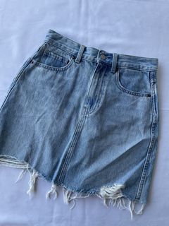 (Category: ) located in . Submitted by sleevesandbottoms (Listing ID 1468279845, Image 1). Description: .