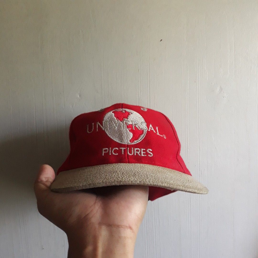 UNIVERSAL STUDIO HAT (Category: Caps & Hats) located in Lipa City. Submitted by n1tchz (Listing ID 1468066872, Image 1). Description: OSFA No issue Dm me, ty!.