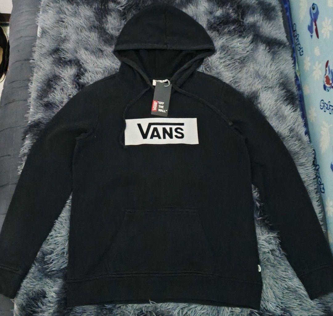 vans hoodie authentic (Category: Coats, Jackets and Outerwear) located in Magalang. Submitted by trendz67271 (Listing ID 1468156262, Image 1). Description: twice lng nasuot bought from japan medium size.
