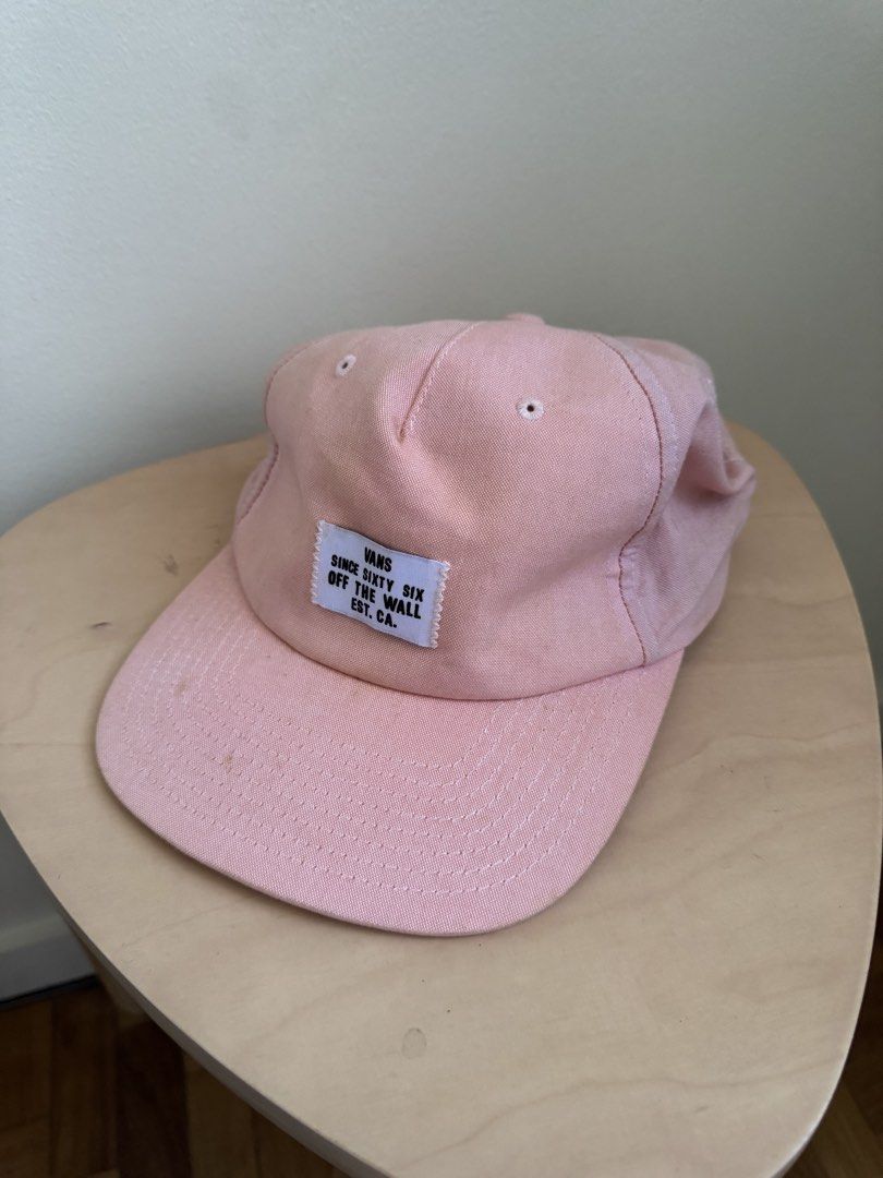 Vans Oxford Cap Pink (Category: Caps & Hats) located in Quezon City. Submitted by raremountain.19d94e (Listing ID 1468100293, Image 1). Description: Needs cleaning.