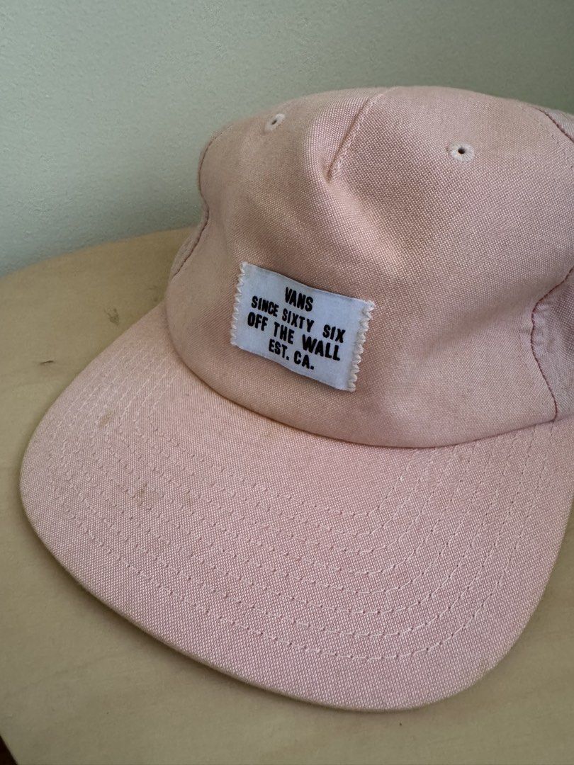 Vans Oxford Cap Pink (Category: Caps & Hats) located in Quezon City. Submitted by raremountain.19d94e (Listing ID 1468100293, Image 2). Description: Needs cleaning.