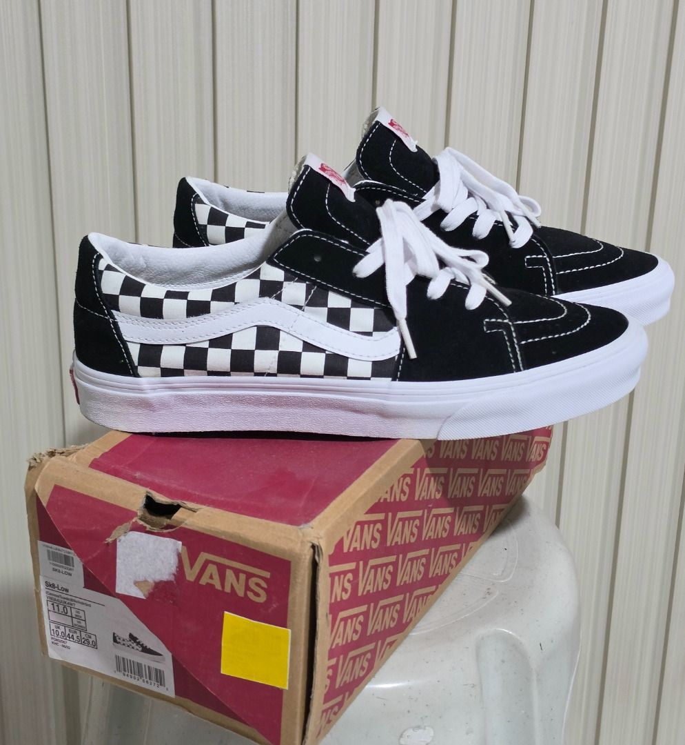 Vans sk8 low size 11 (Category: Sneakers) located in Dasmarinas. Submitted by grandbird.c60a34 (Listing ID 1468204150, Image 2). Description: 2,200 PESOS ONLY Almost new, twice lang ginamit sa mall, kita naman po sa pic almost new pa din at brand new feels with orig box din. Dasma cavite meetup or open for lalamove lbc shoulder nyo ang df fee. .