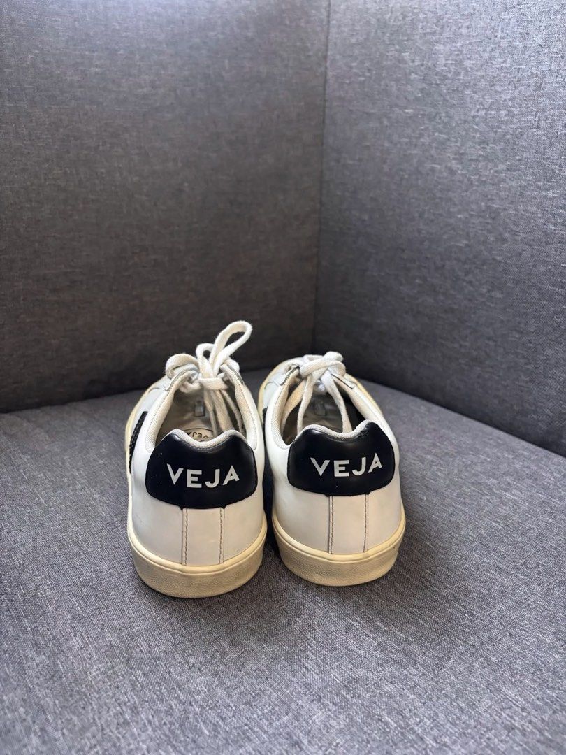 Veja Esplar (Category: Sneakers) located in Manila. Submitted by scarlet34 (Listing ID 1468142065, Image 2). Description: 23cm 100% Original Preloved.