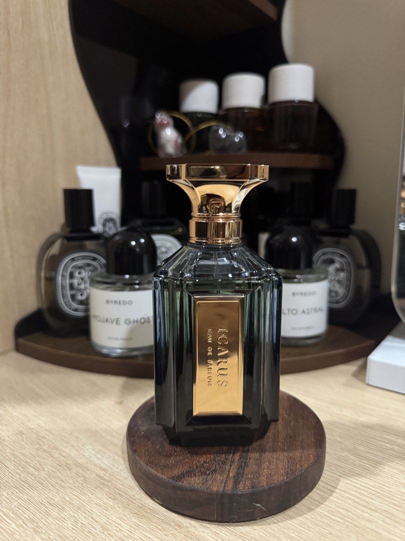 Velixir Icarus Eau De Parfum 100ml (Category: Fragrance & Deodorants) located in Zamboanga. Submitted by maryhopesells (Listing ID 1468192745, Image 3). Description: Brand/Model: Velixir Icarus Eau De Parfum Authentic, full presentation Approx 85% remaining (as shown) .