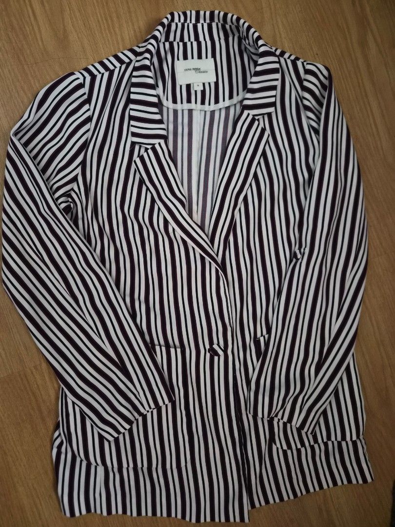 Vero Moda Classic Striped Blazer Size M (Category: Coats, Jackets and Outerwear) located in Cavite. Submitted by frombellas (Listing ID 1468092002, Image 2). Description: - Brand: Vero Moda - Size: M (True to size) - Color: Classic black and white stripes - Features: Two-button front closure, notched lapels, and front pockets - Fabric: Lightweight, ideal for office or smart casual wear - Condition: Clean and ready to wear.