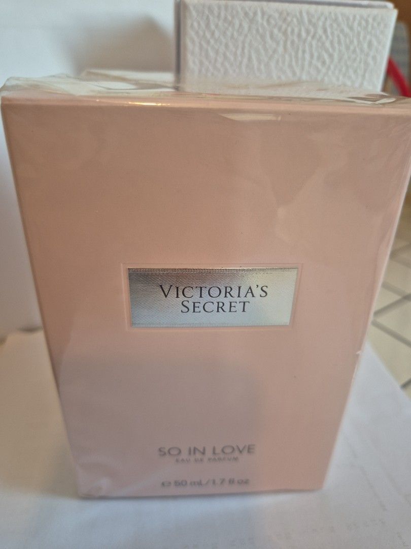 Victoria Secret 50ml (Category: Fragrance & Deodorants) located in Quezon City. Submitted by annderthesun (Listing ID 1468140414, Image 2). Description: Victoria’s Secret So In Love Eau de Parfum 50ml A romantic floral fragrance with notes of rose, jasmine, violet leaves, honey and ylang-ylang. 🌸 50ml Eau de Parfum 📦 With sealed original box; actual item pictured Condition: sealed 💰 Price: ₱3000 📍 Location: Pasig Message me for inquiries!.
