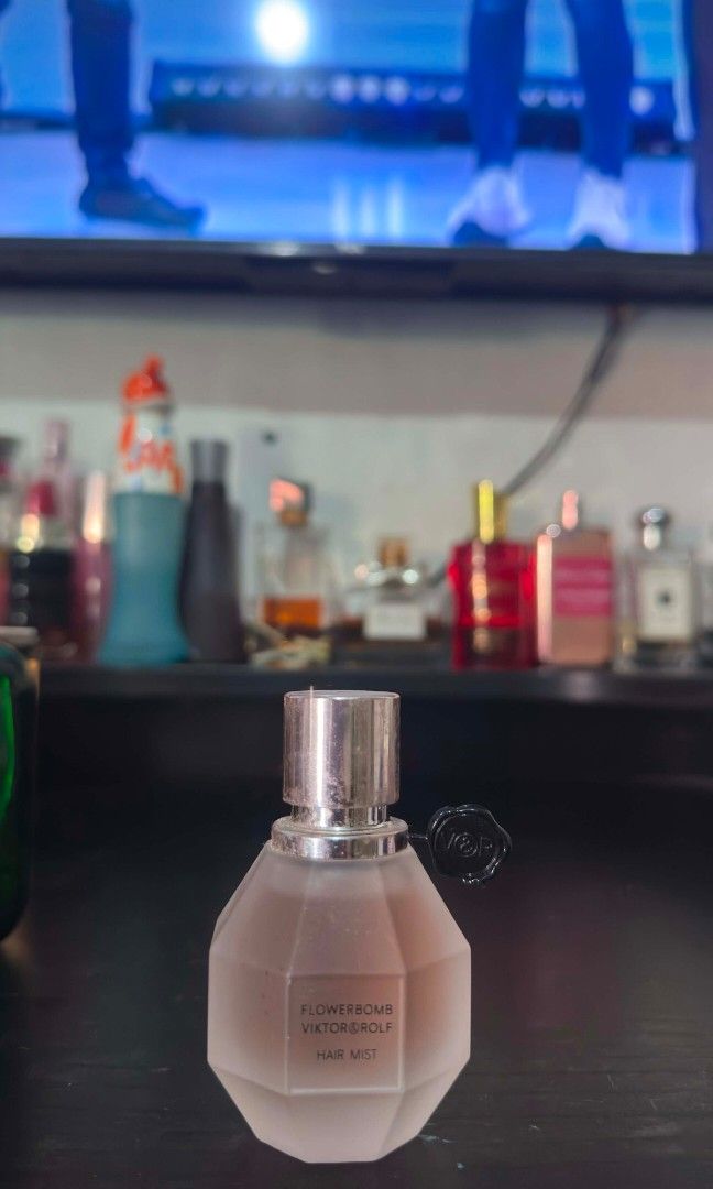 Viktor & Rolf Flowerbomb Hair Mist (Category: Fragrance & Deodorants) located in Tarlac. Submitted by jcg_06 (Listing ID 1468128213, Image 1). Description: Viktor & Rolf Flowerbomb Hair Mist (30 ml / 1 oz) From USA Unused, no box.