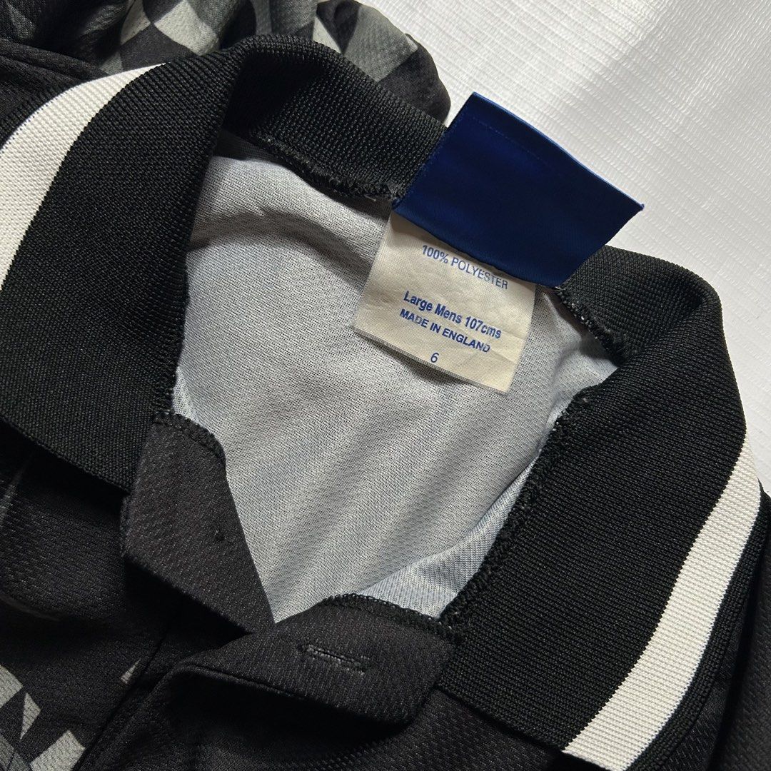 Vintage 90’s Umbro Jersey (Category: Tshirts & Polo Shirts ) located in Antipolo. Submitted by wvyfrnds (Listing ID 1468222115, Image 3). Description: Vintage 90’s Umbro Jersey Size: L Color: Black/White Dimensions (Inches): Length: 28 Width: 20 Color Rate: 9/10 Issues - NONE 495 PLUS SF.