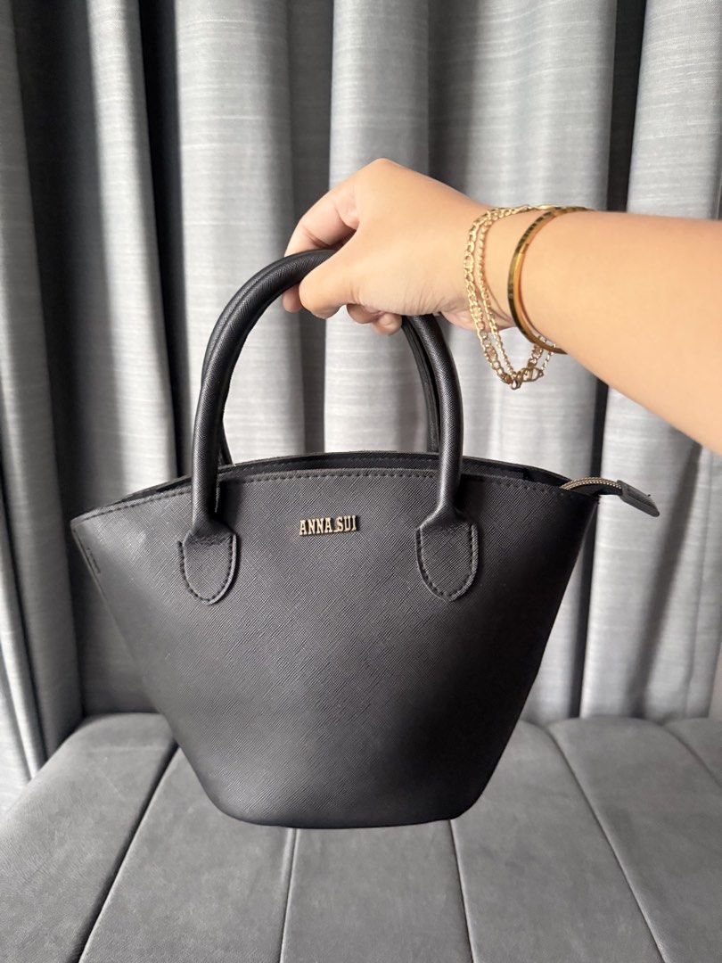Vintage Anna Sui Bag (w/ strap) (Category: Purses & Pouches) located in Manila. Submitted by hangyodonz (Listing ID 1468077492, Image 3). Description: Vintage Anna Sui Bag (w/ strap) 𐃘 condition: 9/10 𐃘 with strap 𐃘 minor flaws.