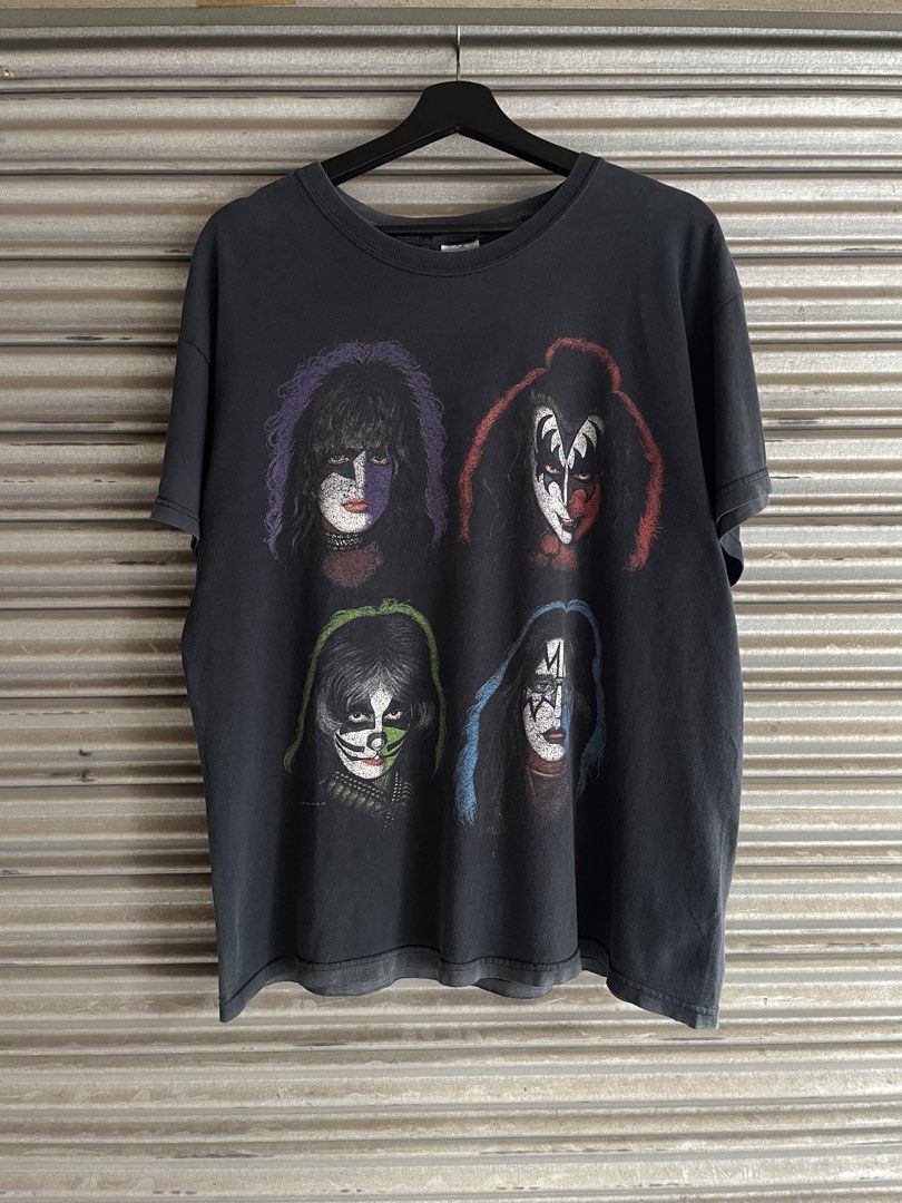 Vintage band shirt bundle (Category: Tshirts & Polo Shirts ) located in Binangonan. Submitted by godnika (Listing ID 1468120937, Image 3). Description: Vintage band tee’s bundle All large sizes No major flaw Claim 5k still nego if as-pack.