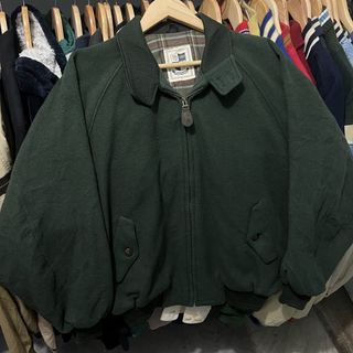 (Category: ) located in . Submitted by itsvintageclothing (Listing ID 1468156823, Image 1). Description: .