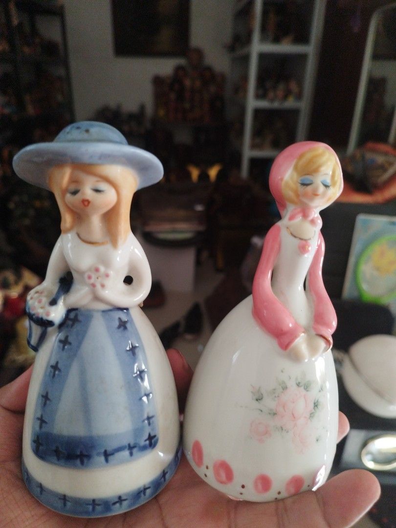 Vintage ceramic blonde lady bell (Category: Vintage Collectibles) located in San Rafael. Submitted by jflshoppe1989 (Listing ID 1468123473, Image 1). Description: .