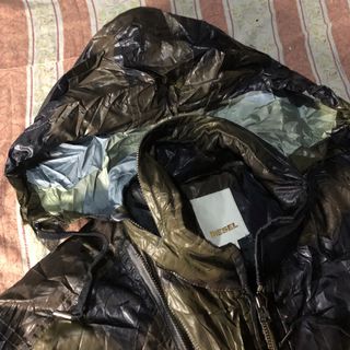 (Category: ) located in . Submitted by thriftfits_0708 (Listing ID 1468180349, Image 1). Description: .