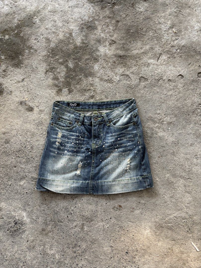 Vintage Dolce & Gabbana Mini Skirt (Category: Luxury Apparel) located in Cabiao. Submitted by thelifeofgelo (Listing ID 1468117237, Image 1). Description: Vintage Dolce & Gabbana Mini Skirt Waist: 28 Length: 14 Leg opening: 18 Excellent condition Price: 2500 + shipping fee.