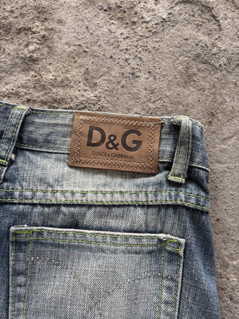 Vintage Dolce & Gabbana Mini Skirt (Category: Luxury Apparel) located in Cabiao. Submitted by thelifeofgelo (Listing ID 1468117237, Image 3). Description: Vintage Dolce & Gabbana Mini Skirt Waist: 28 Length: 14 Leg opening: 18 Excellent condition Price: 2500 + shipping fee.