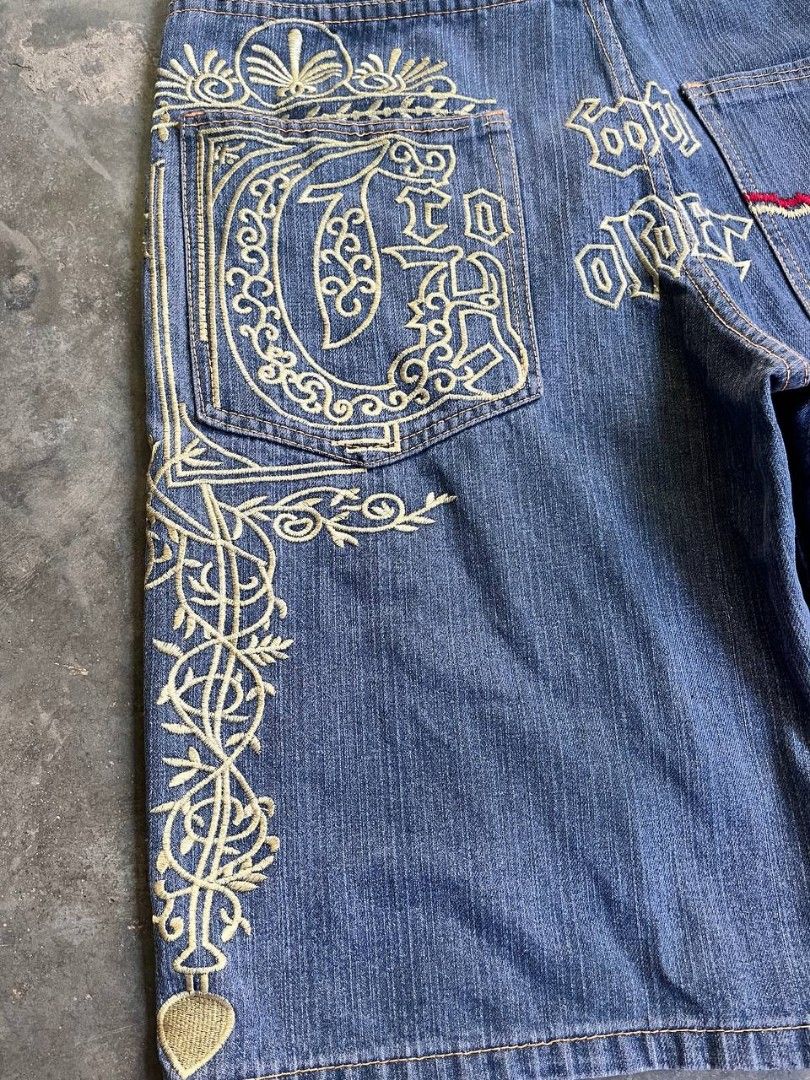 📌Vintage Game Time Jorts (Category: Shorts) located in Manila. Submitted by thriftortrick11 (Listing ID 1468092480, Image 3). Description: Waistline: 34 Length: 24 Leg open: 11.5 Color rate: 9/10 Condition: Good Issue: No Zipper.