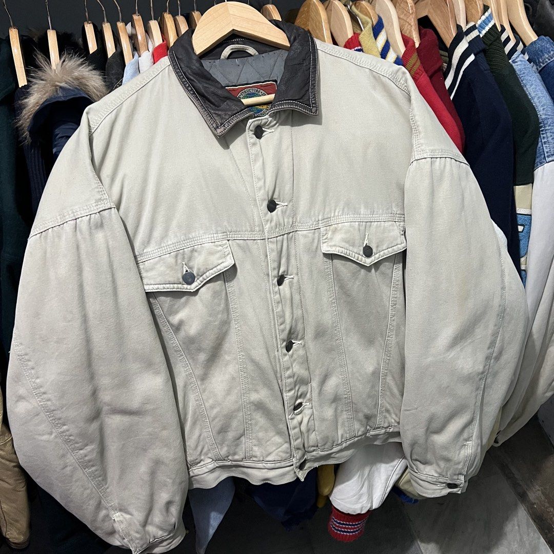 Vintage jeanswear structure leather collar jacket (Category: Coats, Jackets and Outerwear) located in Baguio. Submitted by itsvintageclothing (Listing ID 1468161267, Image 1). Description: Xl on tag Length 26 Pit to pit 28 Stain.