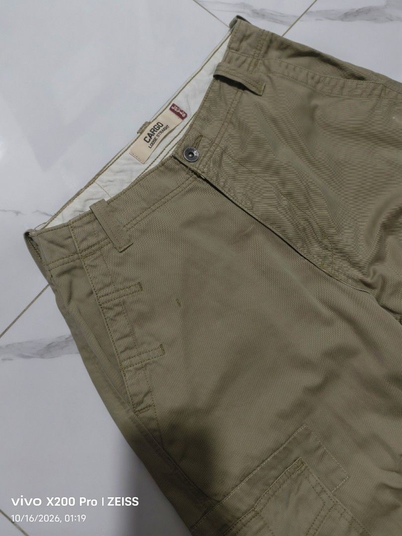 VINTAGE LEVIS WORKER BAGGY CARGO PANTS (Category: Jeans) located in Quezon City. Submitted by kieshi (Listing ID 1468257338, Image 2). Description: tagged 34x30 waist 33-34 length 32 hem/leghole 10 rise 12-13 straight cut high rise cargo pockets msg for more measurements lightly used. white stain (washable) colorrate 9.5 tags: worker skater industrial harajuku denpa japanese indie sleaze fit kurt cobain grunge rockstar army slacks 90s vintage ret