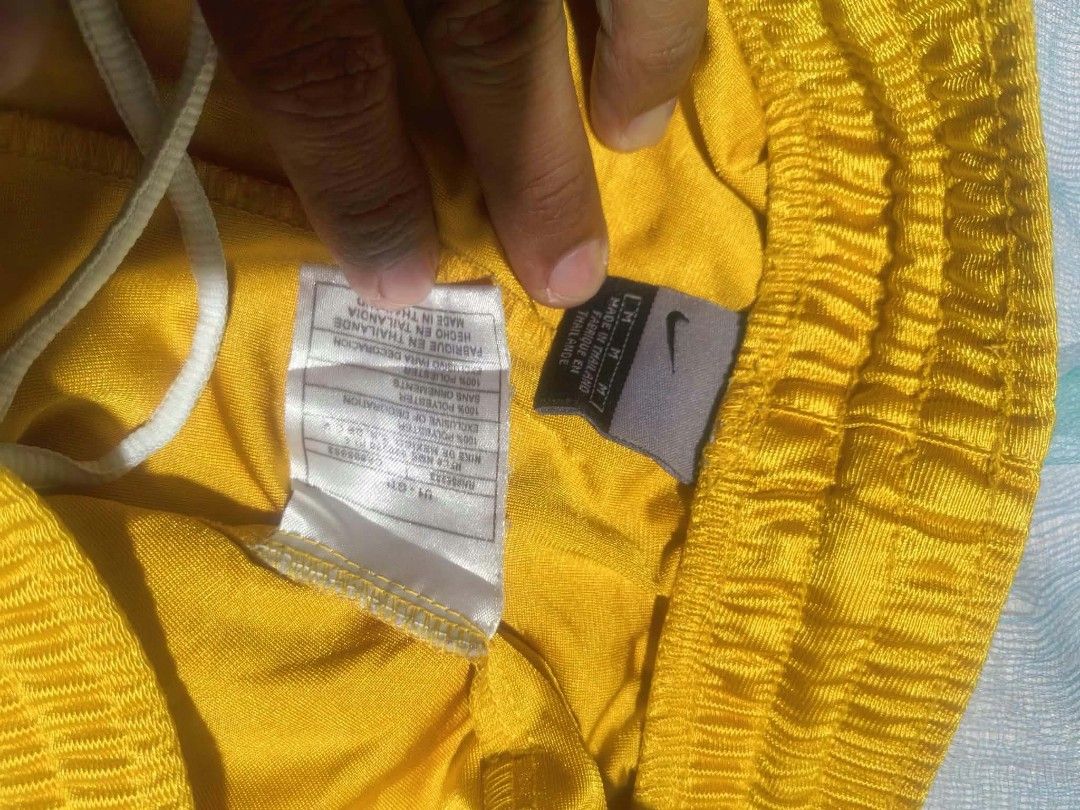 Vintage Nike baller short (Category: Activewear) located in Vinzons. Submitted by kspabico07187 (Listing ID 1468213385, Image 3). Description: Excellent condition Almost brandnew No issue Waist-30-36 L-21.