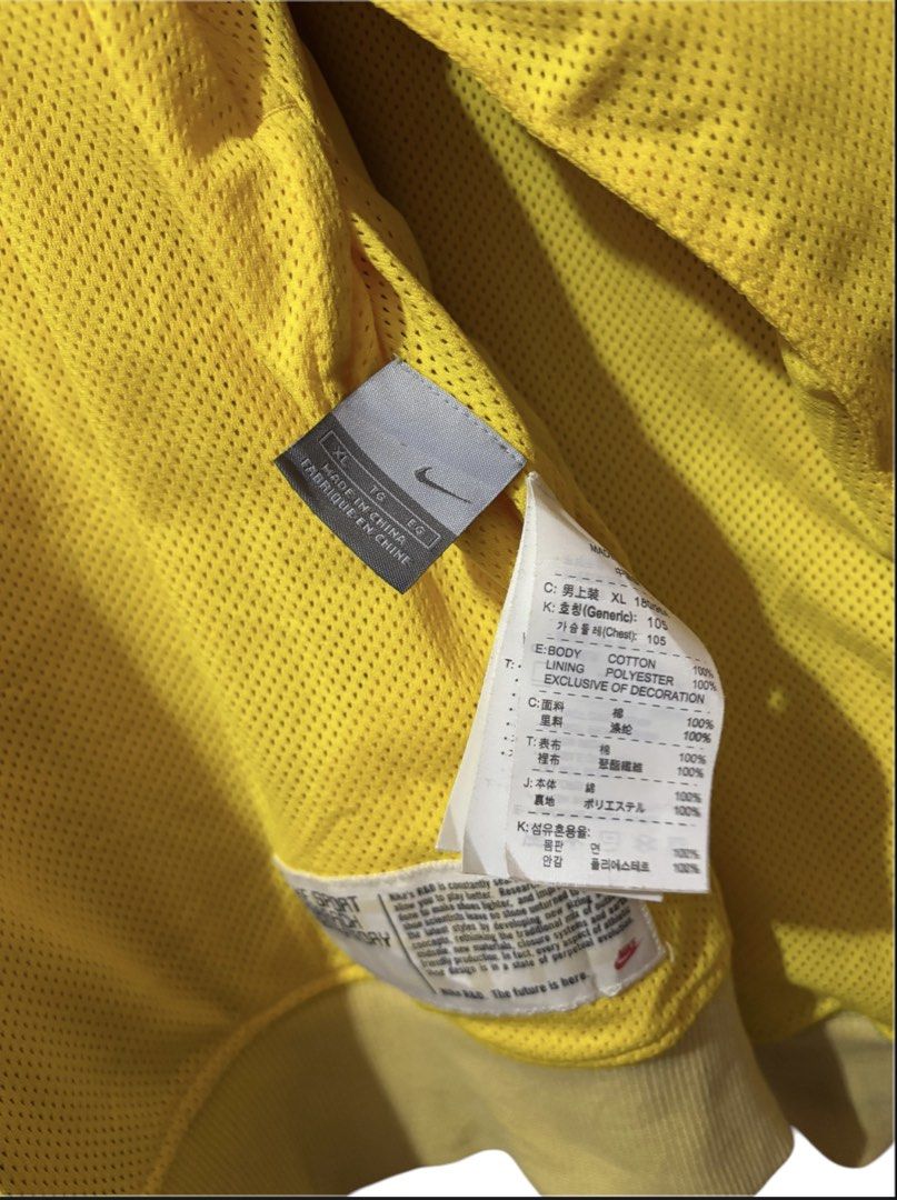 Vintage Nike Reversible Jacket (Category: Hoodies) located in Manila. Submitted by pleace.vintage (Listing ID 1468099965, Image 3). Description: For Sale Vintage Nike Reversible Jacket Zip-up XLarge on tag fits Large to Xlarge ₱700 only! Sampaloc, Manila .