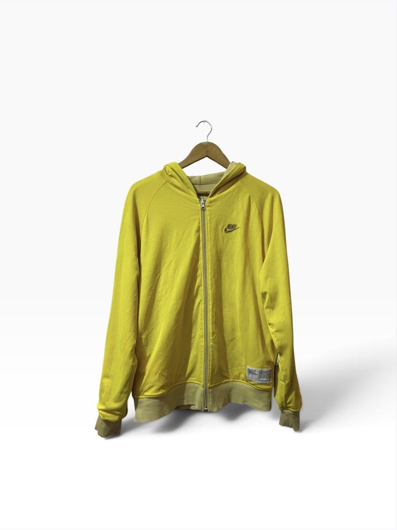 Vintage Nike Reversible Jacket (Category: Hoodies) located in Manila. Submitted by pleace.vintage (Listing ID 1468099965, Image 2). Description: For Sale Vintage Nike Reversible Jacket Zip-up XLarge on tag fits Large to Xlarge ₱700 only! Sampaloc, Manila .