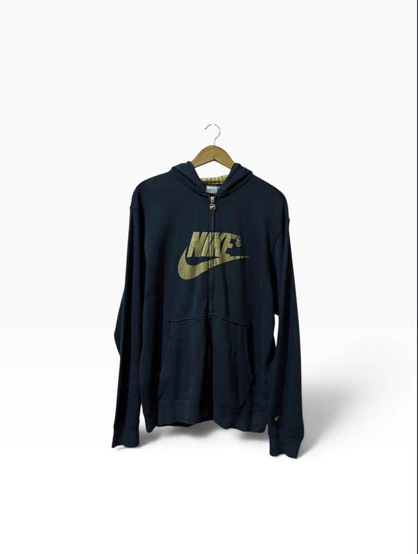 Vintage Nike Zip-up Hoodie (Category: Hoodies) located in Manila. Submitted by pleace.vintage (Listing ID 1468100779, Image 1). Description: For Sale Vintage Nike Zip-up Hoodie China Theme XXLarge on tag fits Large to XLarge ₱500 only! Sampaloc, Manila.