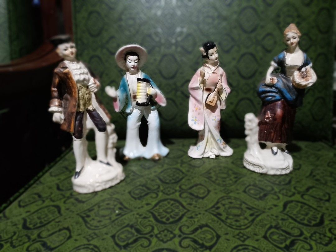 Vintage porcelain figure (Category: Other Home Decor) located in Malabon City. Submitted by bugoy18 (Listing ID 1468063933, Image 2). Description: .