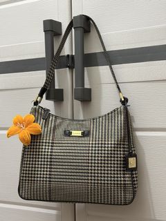 (Category: ) located in . Submitted by quickfish.3fde35 (Listing ID 1468184916, Image 1). Description: .