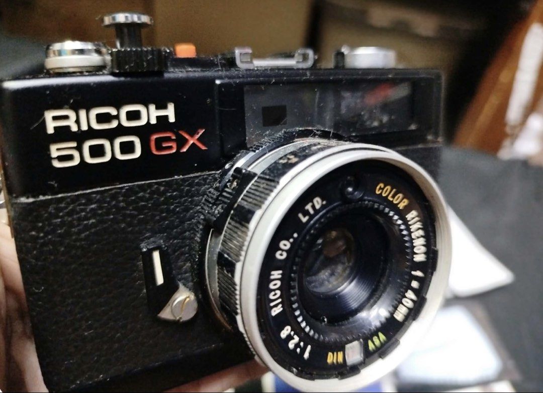 VINTAGE RICOH 500 GX (Category: Cameras) located in Rizal. Submitted by eecezy2thrift (Listing ID 1468095228, Image 3). Description: Vintage Ricoh 500GX Working camera bought from Warisan Analog Indonesia Free Kodak 400 film Strap Complete inclusions when bought included and unused 📌 𝗜𝗠𝗣𝗢𝗥𝗧𝗔𝗡𝗧 𝗡𝗢𝗧𝗘 ☟︎. 🚨◎ 𝗗𝗜𝗦𝗖𝗟𝗔𝗜𝗠𝗘𝗥: 𝗜 𝗵𝗲𝗿𝗲𝗯𝘆 𝗱𝗲𝗰𝗹𝗮𝗿𝗲 𝘁𝗵𝗮𝘁 𝗶 𝗱𝗼 𝗻𝗼𝘁 𝗼𝘄𝗻 𝘁𝗵𝗲 𝗿𝗶𝗴𝗵𝘁𝘀 𝗼𝗳 𝗮𝗻𝘆 𝗼𝗳 𝘁𝗵𝗲 